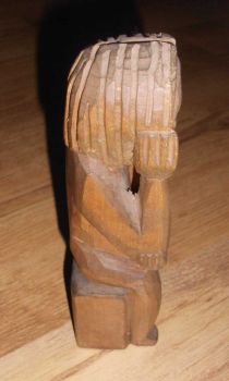 Preview: Holzschnitzerei Holzfigur. nachdenkender alter Mann