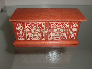 Flachdeckeltruhe für die Puppenstube