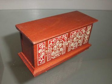 Flachdeckeltruhe für die Puppenstube