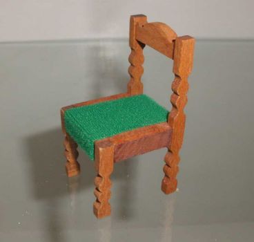 Holzstuhl für die Puppenstube