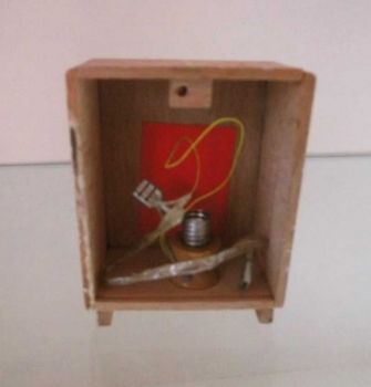 Kachelofen mit Beleuchtung für Puppenstube