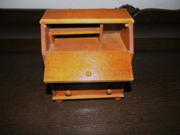 Sekretär für die Puppenstube