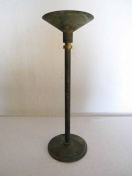 Preview: Kerzenständer aus Messing mit schöner Patina