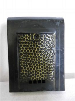 alter Metallbriefkasten, Briefkasten, Türbriefkasten