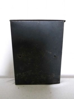Preview: alter Metallbriefkasten, Briefkasten, Türbriefkasten
