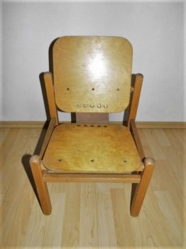 DDR Kinderstuhl, Holzstuhl von Hans Brockhage, Bad Suderode