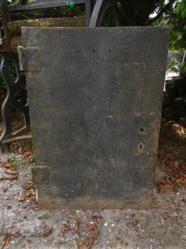 kleinere alte Eisentür Metalltür, Tür, Gusseisen