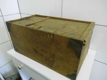 Preview: alte Transportkiste Holzkiste 1. WK ? Militaria