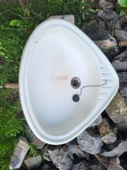 Preview: altes Eck Guss Waschbecken, Ausgussbecken Emailliert, Pflanztopf