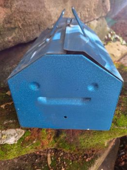 Preview: alte Werkzeugkiste, Werkzeugkoffer, Metallkiste, Oldtimer, Top