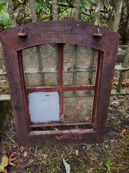 Preview: sehr altes Dachfenster Dachluke Gusseisen