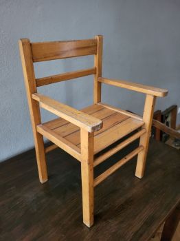 Preview: alter Kinderstuhl von Jahn, Holzstuhl, Schulstuhl,