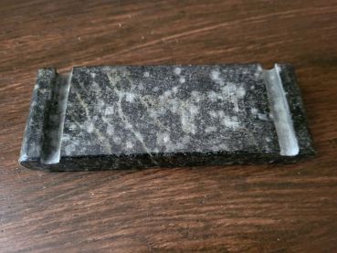 Preview: alte Schreibtischgarnitur aus Marmor, Tintenfass, Löschwiege und Briefhalter