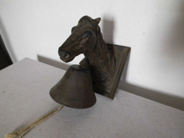 Türglocke mit Pferdekopf, Gusseisen