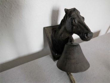 Preview: Türglocke mit Pferdekopf, Gusseisen