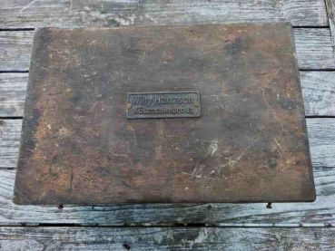 Preview: sehr alte Willy Hanzsch, Holzkiste, 30er Jahre, Aufbewahrung, Werkstatt, Kötzschenbroda