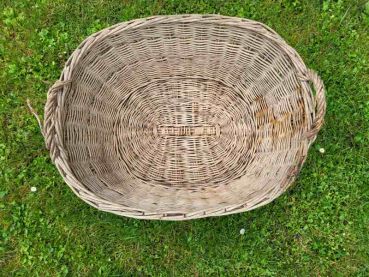 Preview: alter Wäschekorb, Weidenkorb, Rattan