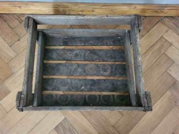 alter Bierkasten, Bierkiste aus Holz, VEB Getränkekombinat Erfurt