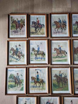 Preview: 25 alte Wandbilder von Husaren & Dragoner Regimenten