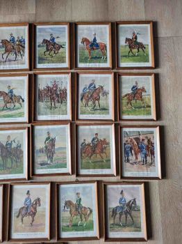 Preview: 25 alte Wandbilder von Husaren & Dragoner Regimenten