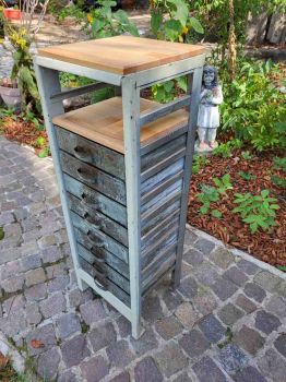 Preview: alter Metallschrank, Werkstattschrank, Schubladenschrank, Fabrikschrank