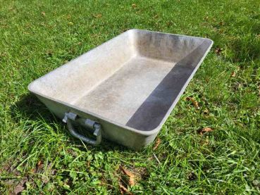 Preview: XXL Fleischwanne, Bräter, Alu, Guss, Wanne, mit Griffen, sehr schwer und stabil