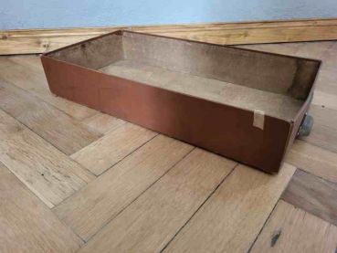 Preview: sehr tiefe Schublade aus Pappe, 30er Jahre Schubkasten, Muschelgriff