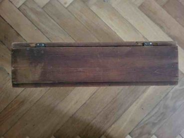 alte Holzkiste , Schmückkästchen, Schatulle, Verzierungen, Holzschnitzerei