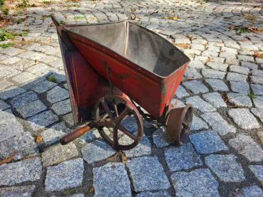 alte Hand-Sämaschine, Düngemaschine, funktionstüchtig