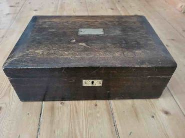 alte Holzkiste, Schatulle, Kiste, Aufbewahrung, Holzkästchen