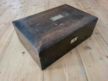Preview: alte Holzkiste, Schatulle, Kiste, Aufbewahrung, Holzkästchen