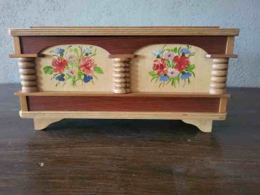 hübsches Schmückkästchen, Schatulle , Holzkiste, Weichholz,