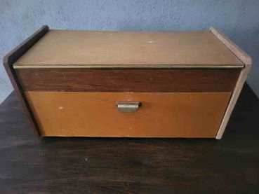 großes Nähkästchen aus den 60er Jahren für Bastler