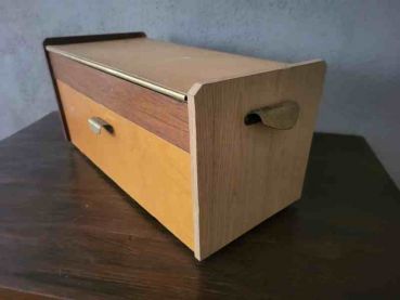 Preview: großes Nähkästchen aus den 60er Jahren für Bastler