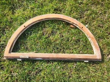 altes Holzfenster, Fenster, halbrund, Dekoration