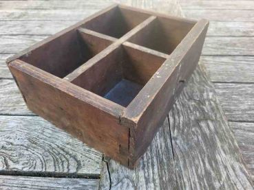 Preview: urige alte Schublade aus einem Werkstattschrank, Schubkasten, Holzschublade