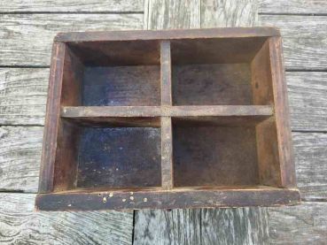 Preview: urige alte Schublade aus einem Werkstattschrank, Schubkasten, Holzschublade