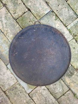 altes Backblech Kuchenblech rund mit Aufhänger