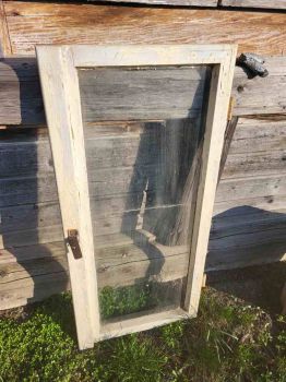 alter großer Fensterflügel,  Holzfenster, Fenster, shabby chic, Dekoration