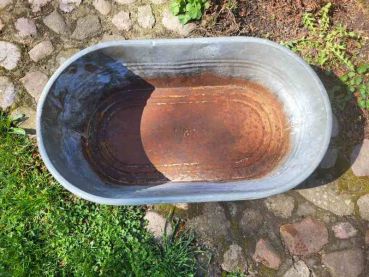alte Babywanne, Zinkwanne Wanne Badewanne, Waschwanne, Pflanzgefäß, dicht