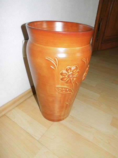 gut erhaltene Bodenvase Vase