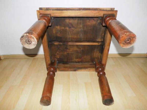 rustikaler Couchtisch, Beistelltisch wohnfertig