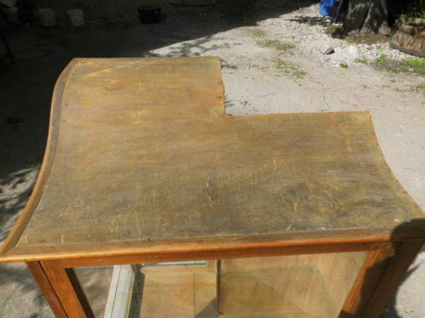 alte Verkaufsvitrine Wandvitrine Vitrine Glasvitrine Kolonialwarenladen Tante Emma  Eckvitrine