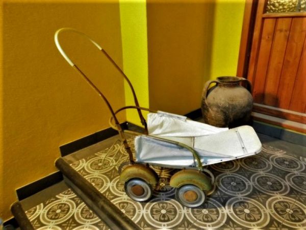 alter Puppenwagen, Sportwagen aus den 50er Jahren