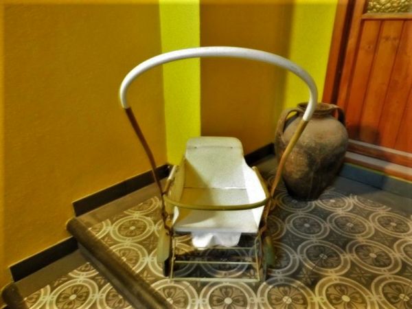 alter Puppenwagen, Sportwagen aus den 50er Jahren