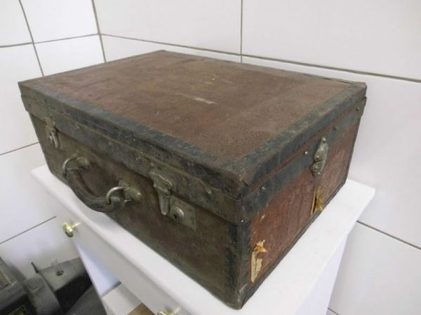 alter Reisekoffer von Julius Rascher aus Greiz