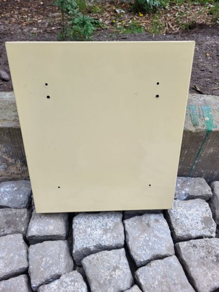 alter Schlüsselkasten 50er Jahre, Schränkchen. Hängeschrank Metallschrank, Blechschrank