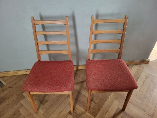 2 alte Polsterstühle aus den 60er 70er Jahren, roter Bezug, Polster