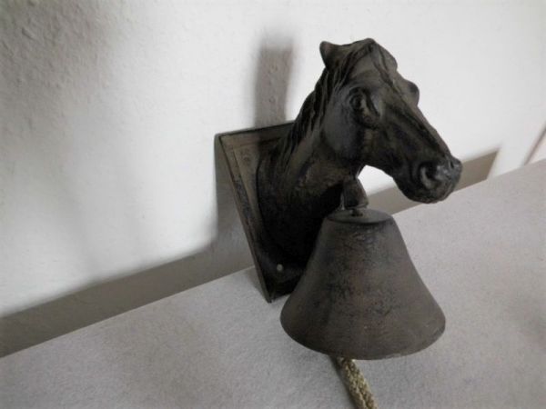 Türglocke mit Pferdekopf, Gusseisen