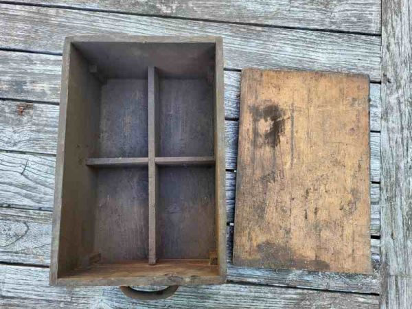 sehr alte Willy Hanzsch, Holzkiste, 30er Jahre, Aufbewahrung, Werkstatt, Kötzschenbroda